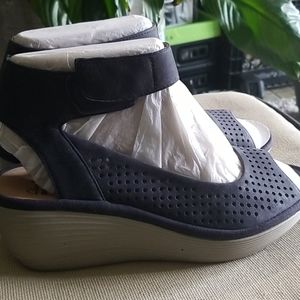 Clark's platform sandal